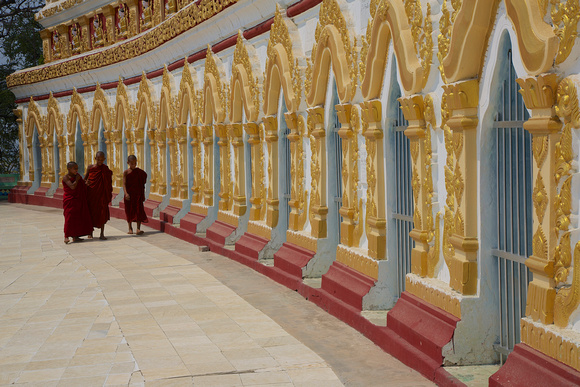 U Min Thonze pagoda Sagaing Hill
